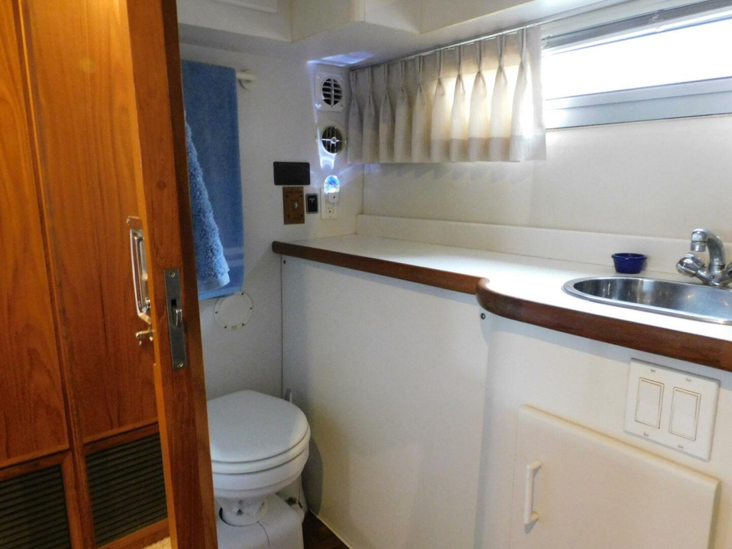 La Vida 44ft Carver Yacht For Sale La Vida 44ft Carver Yacht For Sale