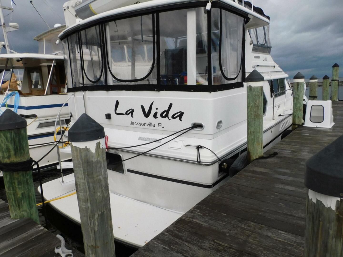 La Vida 44ft Carver Yacht For Sale La Vida 44ft Carver Yacht For Sale