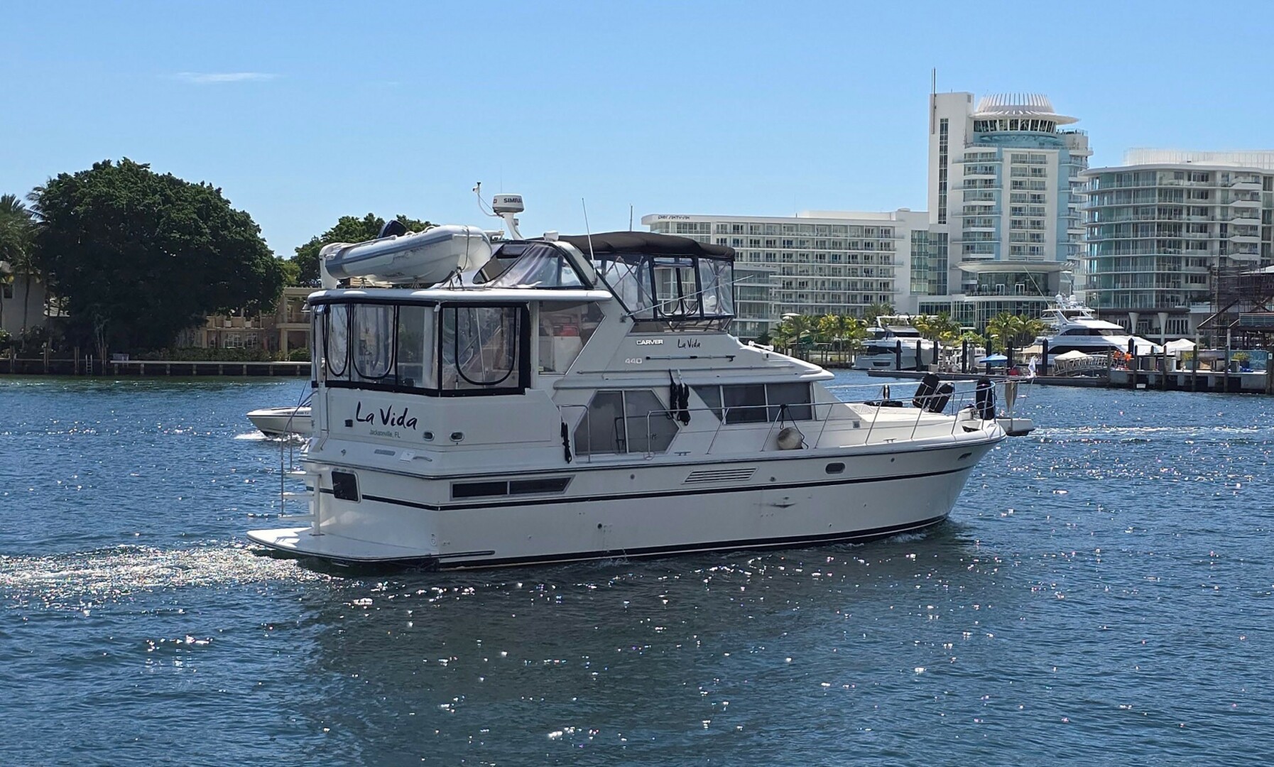 La Vida 44ft Carver Yacht For Sale La Vida 44ft Carver Yacht For Sale