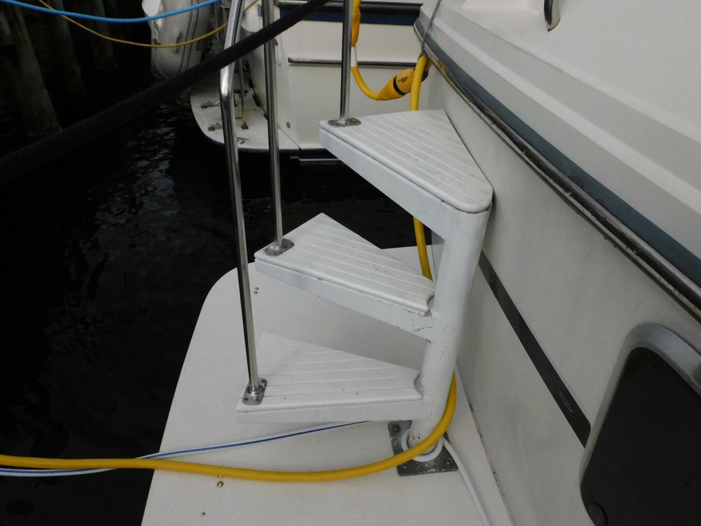 La Vida 44ft Carver Yacht For Sale La Vida 44ft Carver Yacht For Sale