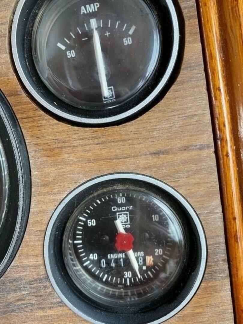 1981 Grand Banks 
