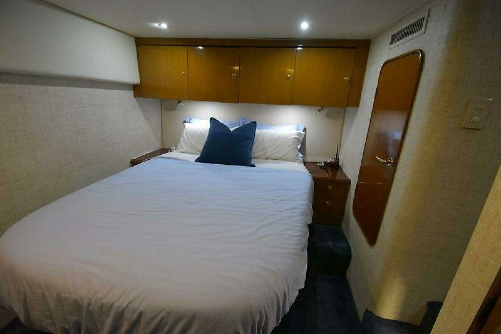 Ocean Yachts 52 SUPER SPORT Yacht For Sale