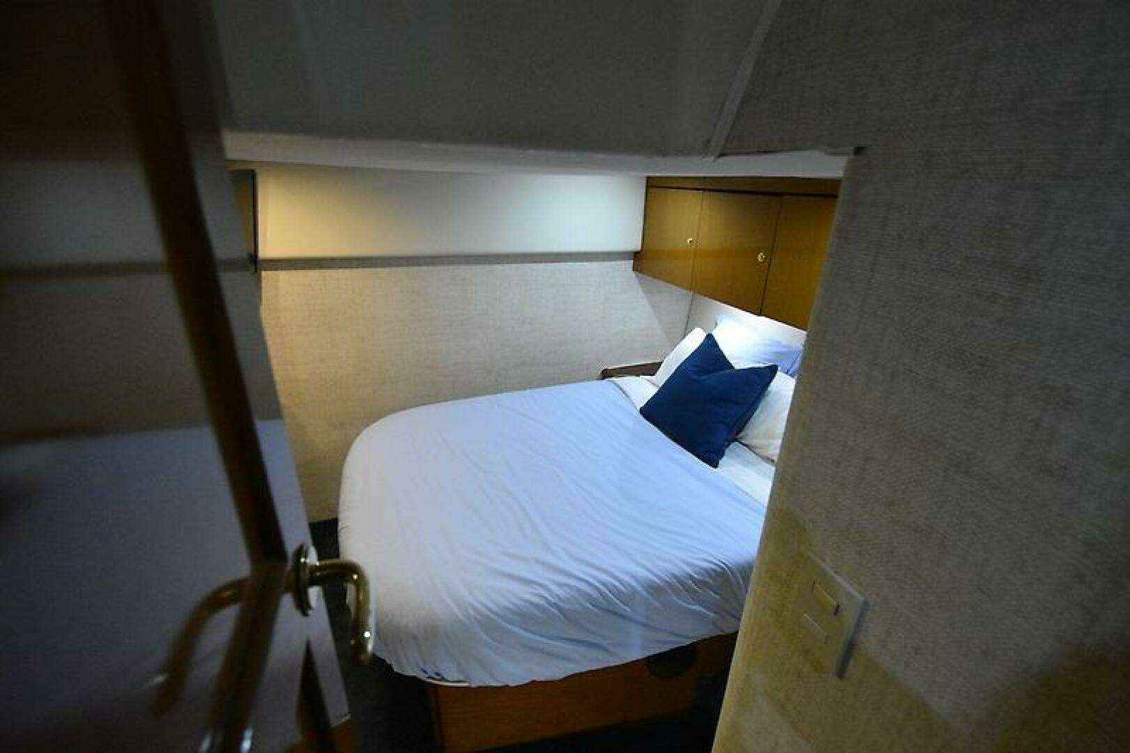 Ocean Yachts 52 SUPER SPORT Yacht For Sale