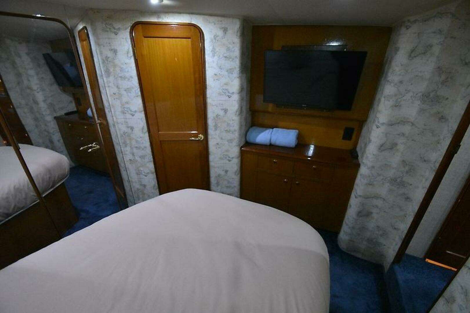 Ocean Yachts 52 SUPER SPORT Yacht For Sale