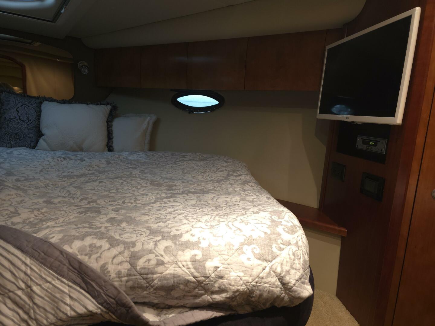 39ft Cruisers Yachts Yacht For Sale