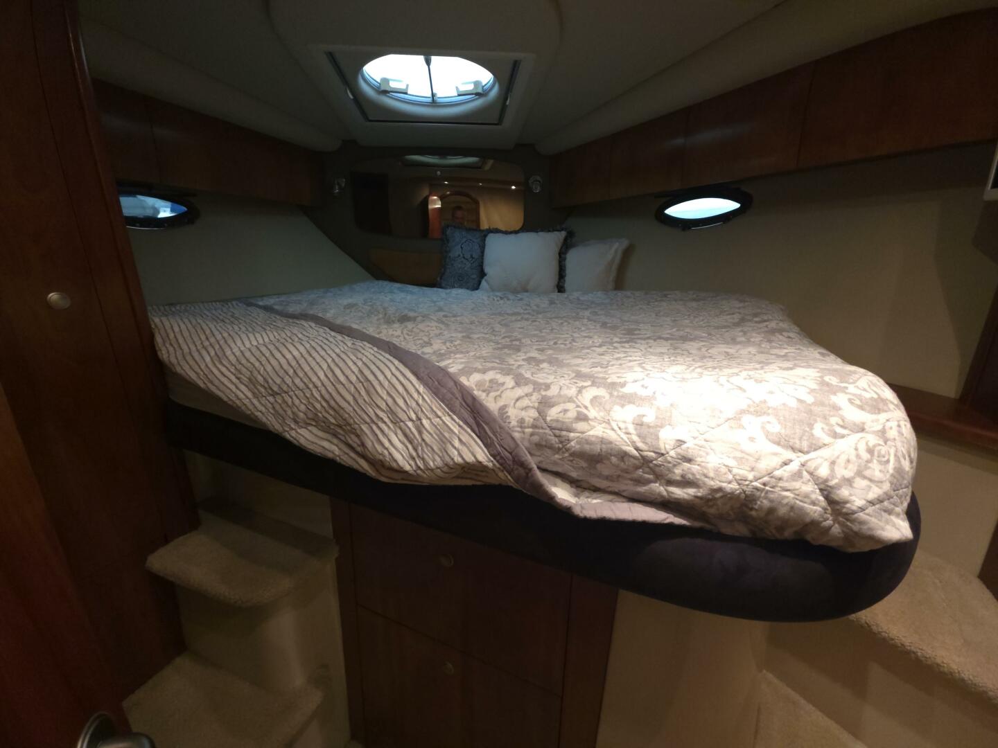 39ft Cruisers Yachts Yacht For Sale