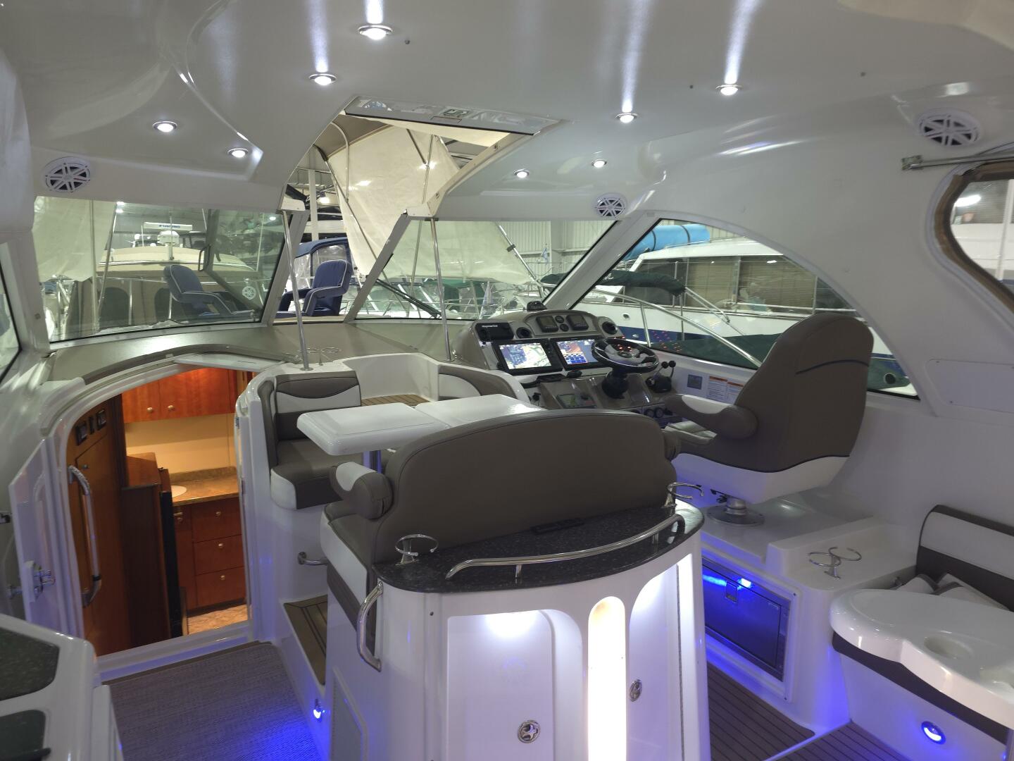 39ft Cruisers Yachts Yacht For Sale