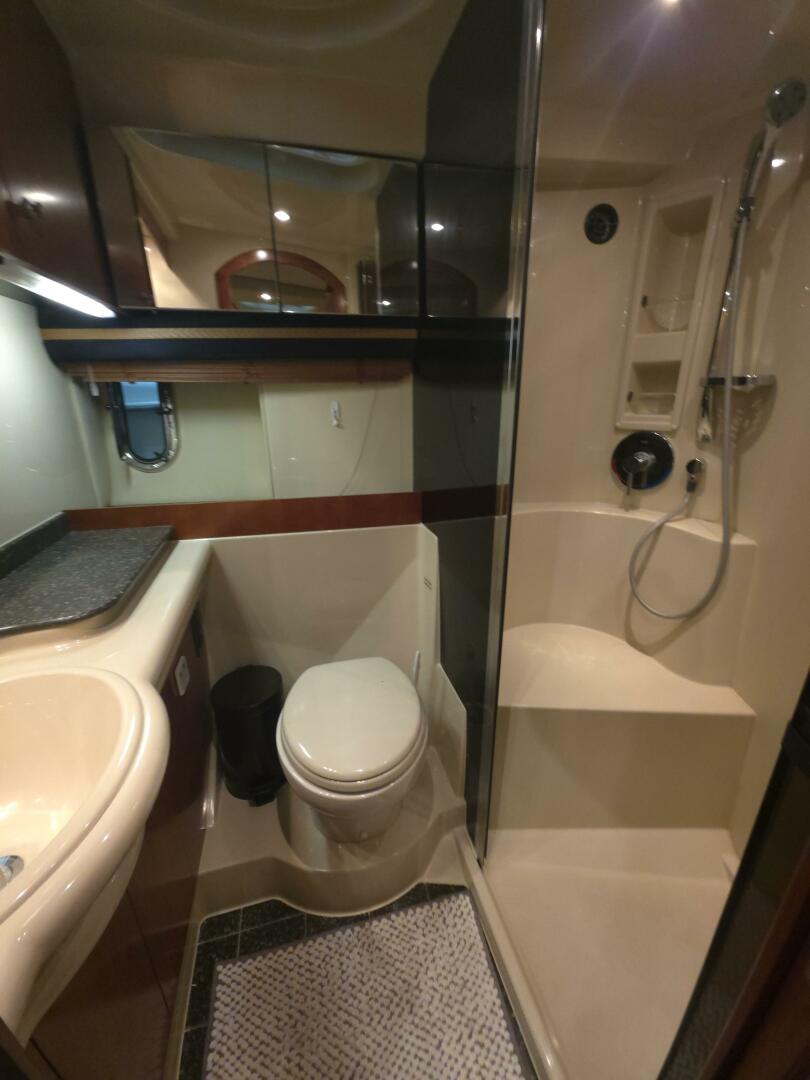 39ft Cruisers Yachts Yacht For Sale