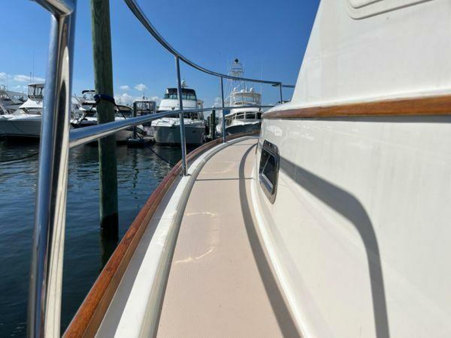 Glass Machine 36ft Sabreline Yacht For Sale