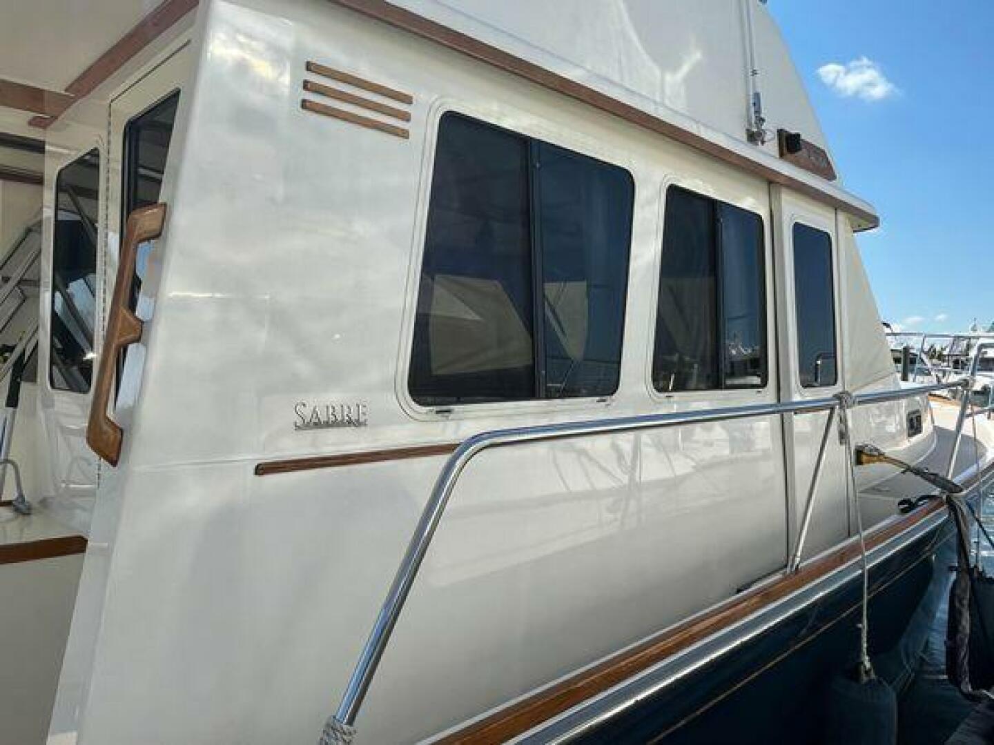 Glass Machine 36ft Sabreline Yacht For Sale