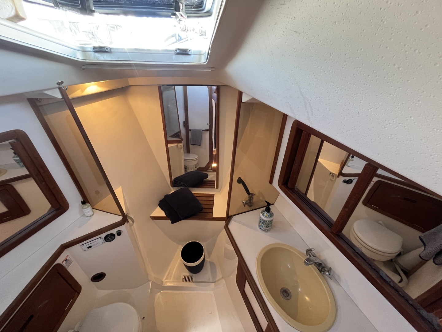 Catalina 42 Yacht For Sale