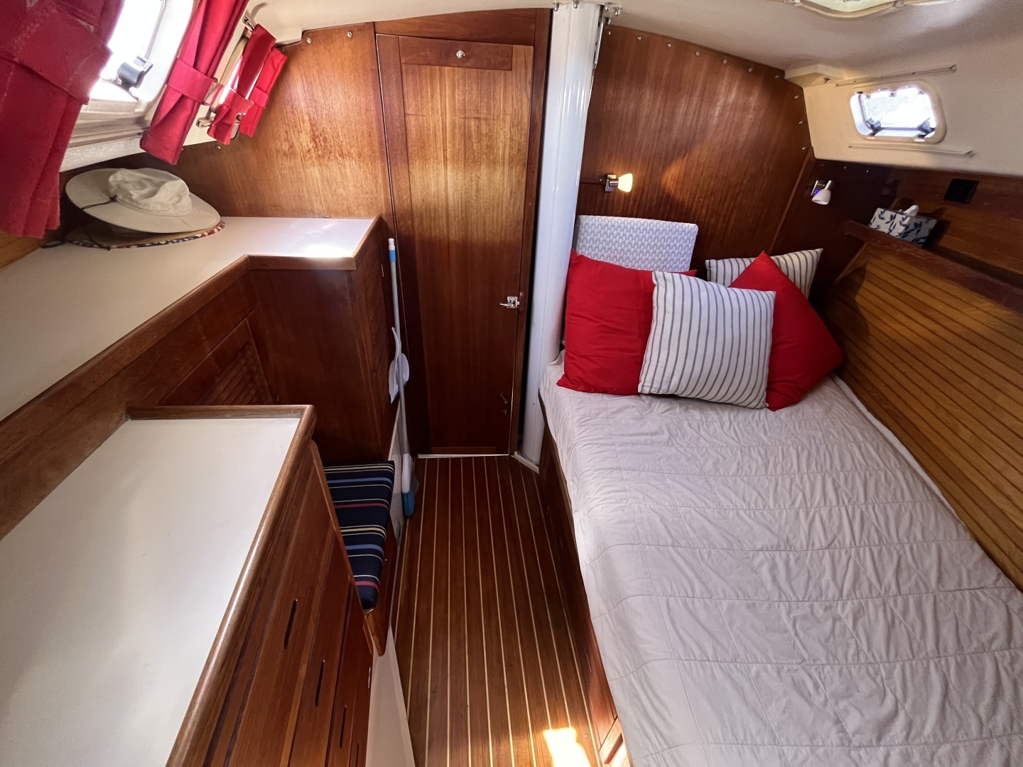 Catalina 42 Yacht For Sale