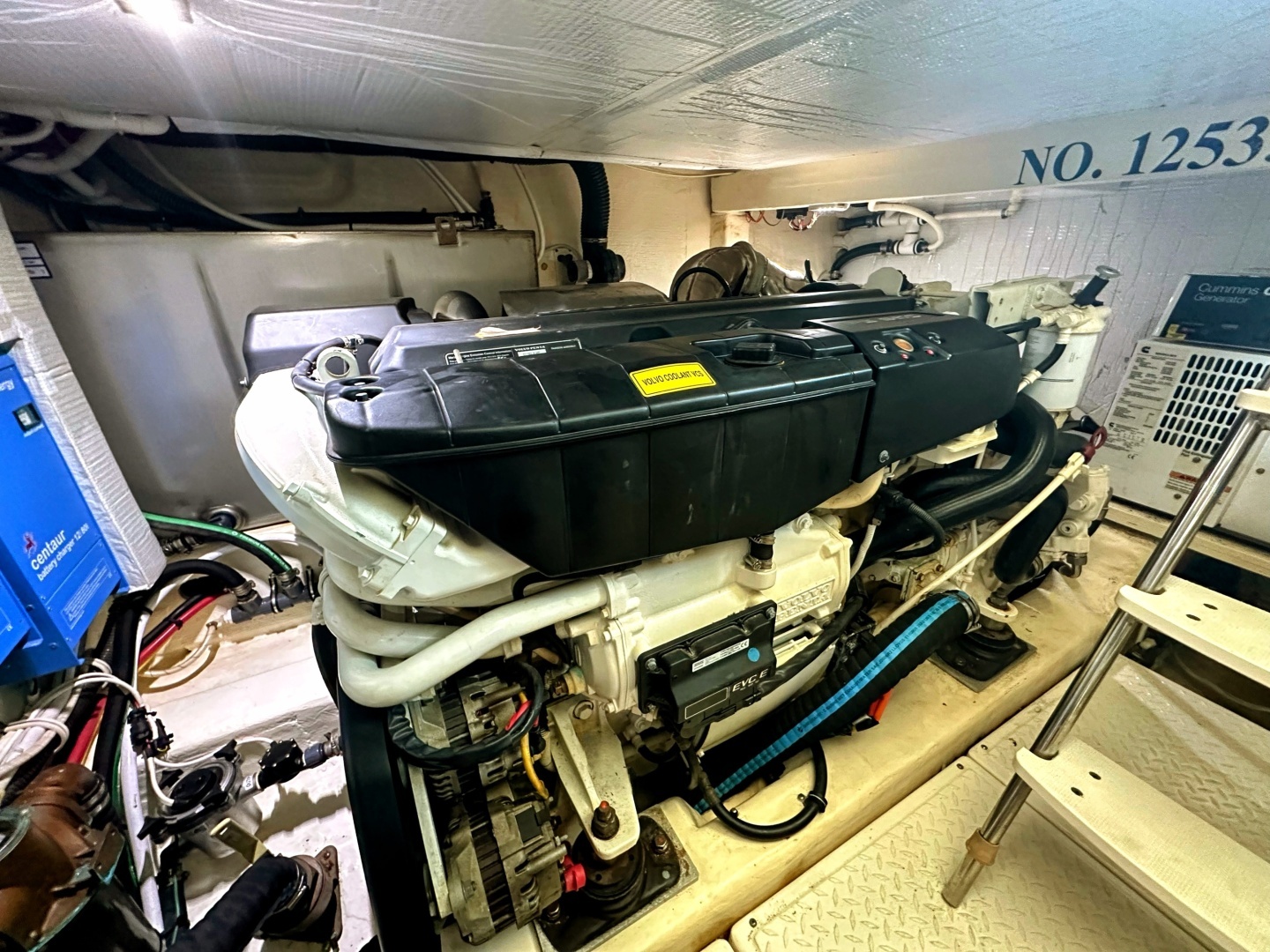 Tiara Yachts 50 Coupe Yacht For Sale