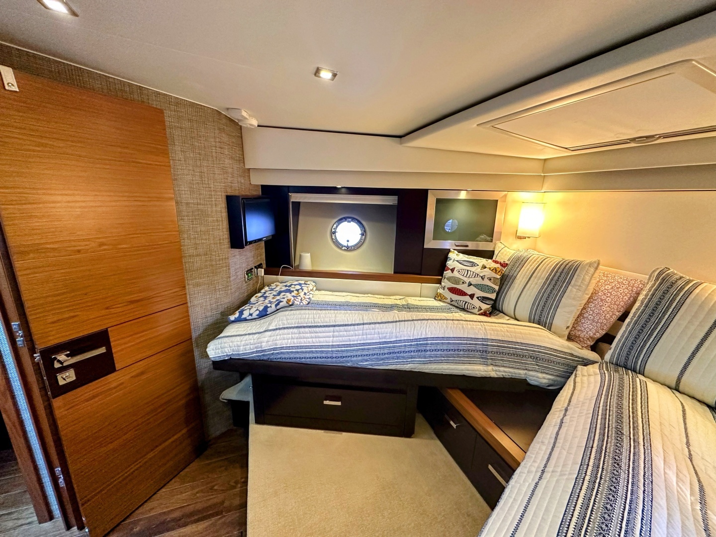 Tiara Yachts 50 Coupe Yacht For Sale