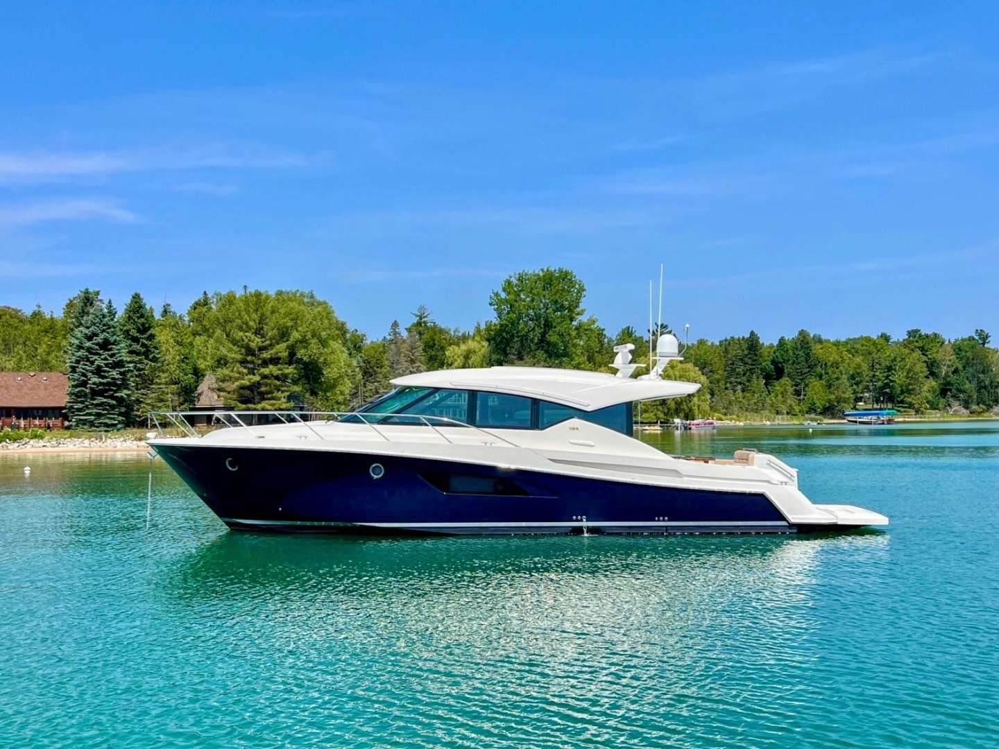 Tiara Yachts 50 Coupe — VALOR