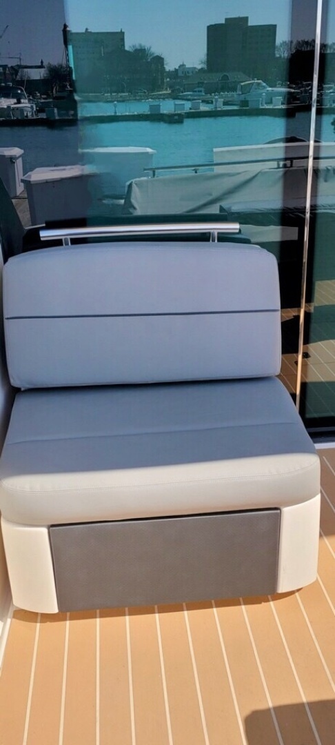 Tiara Yachts 50 Coupe Yacht For Sale