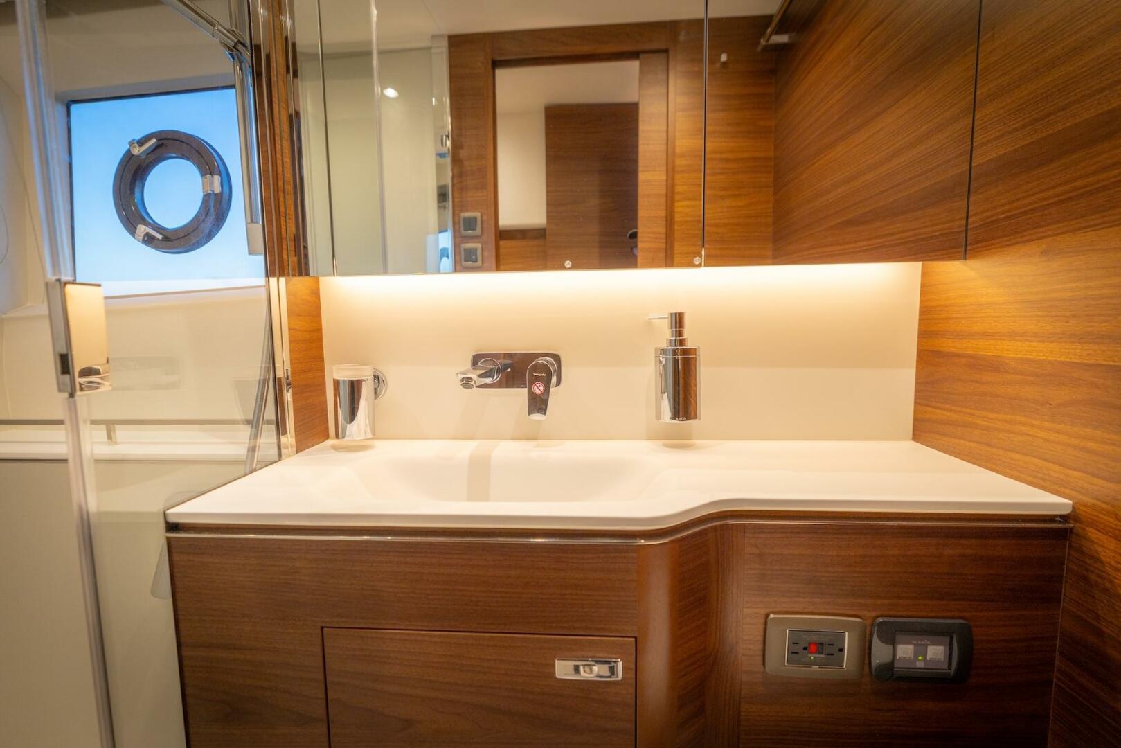 Princess V55 55ft Princess Yacht For Sale Princess V55 55ft Princess Yacht For Sale