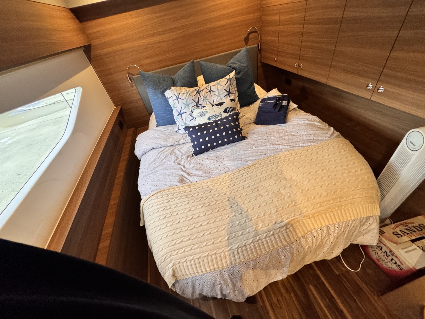 54ft Aquila Yacht For Sale