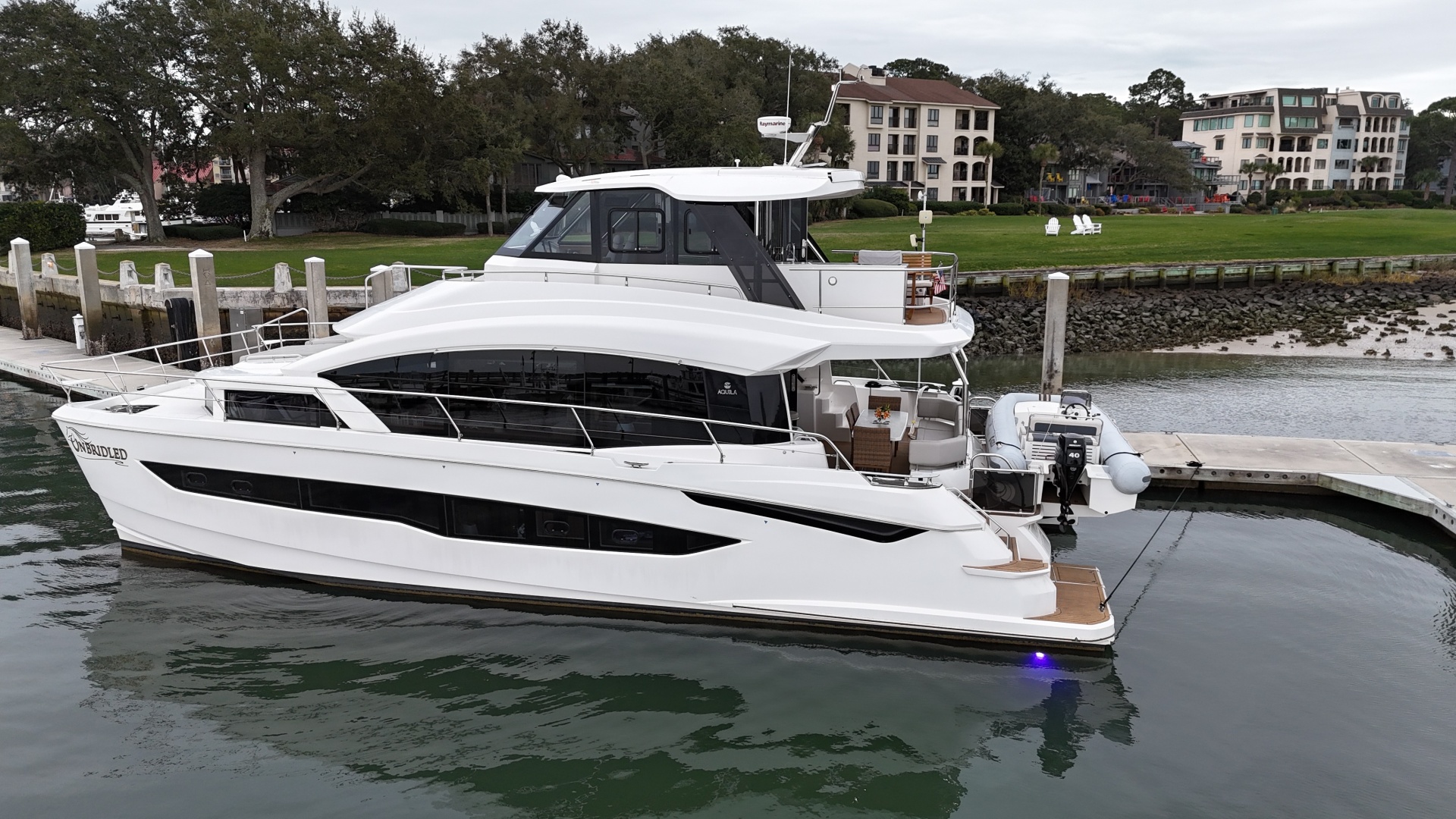 54ft Aquila Yacht For Sale