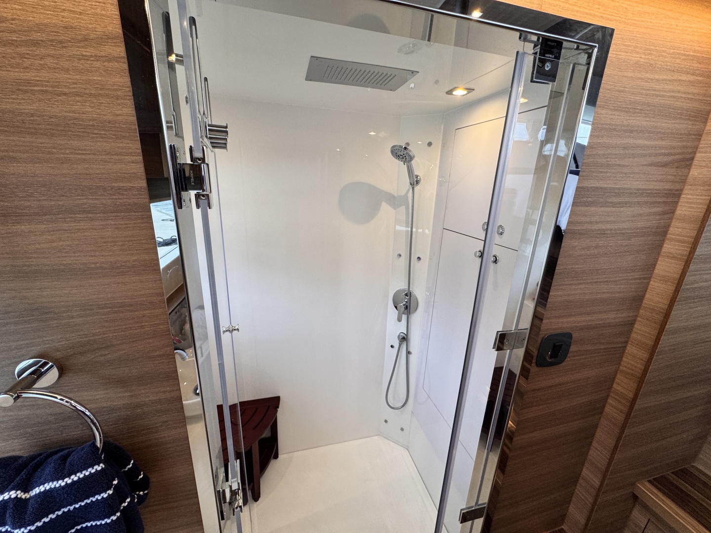 54ft Aquila Yacht For Sale