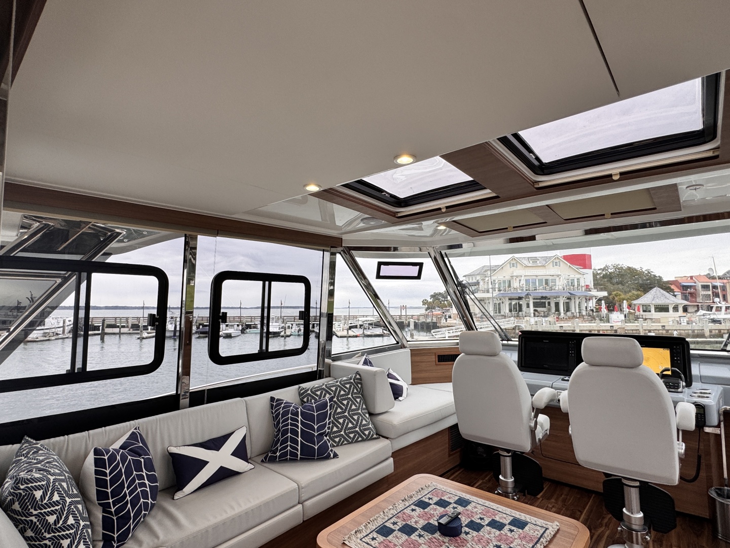 54ft Aquila Yacht For Sale