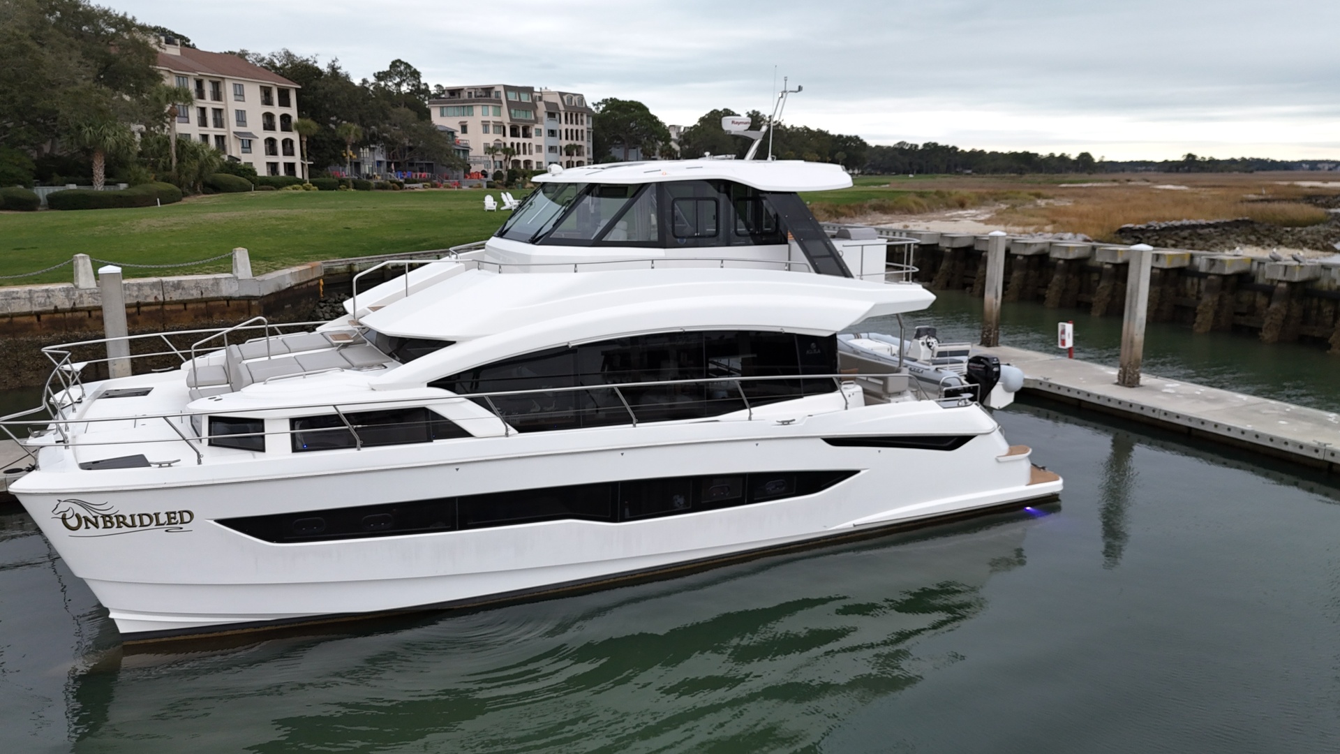 54ft Aquila Yacht For Sale