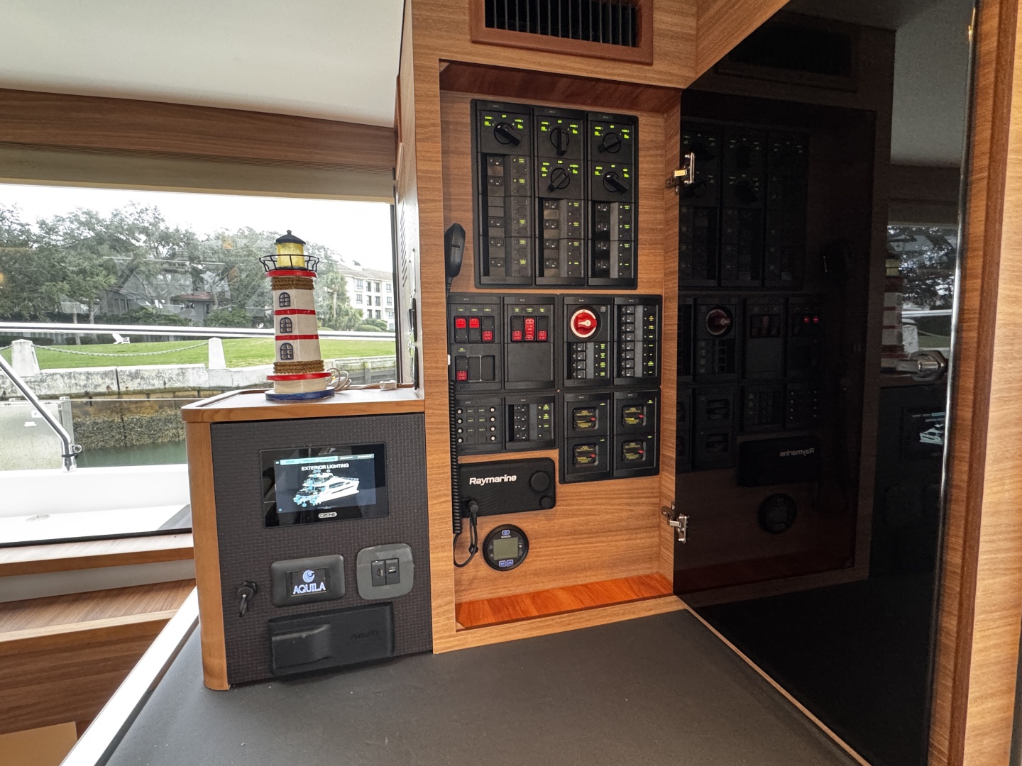 54ft Aquila Yacht For Sale