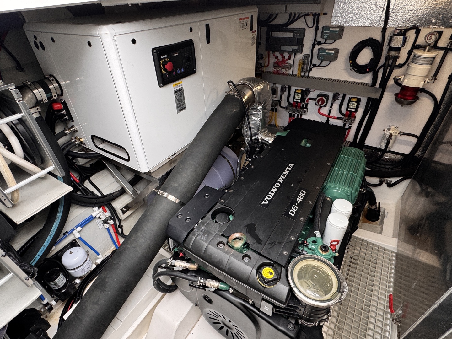 54ft Aquila Yacht For Sale