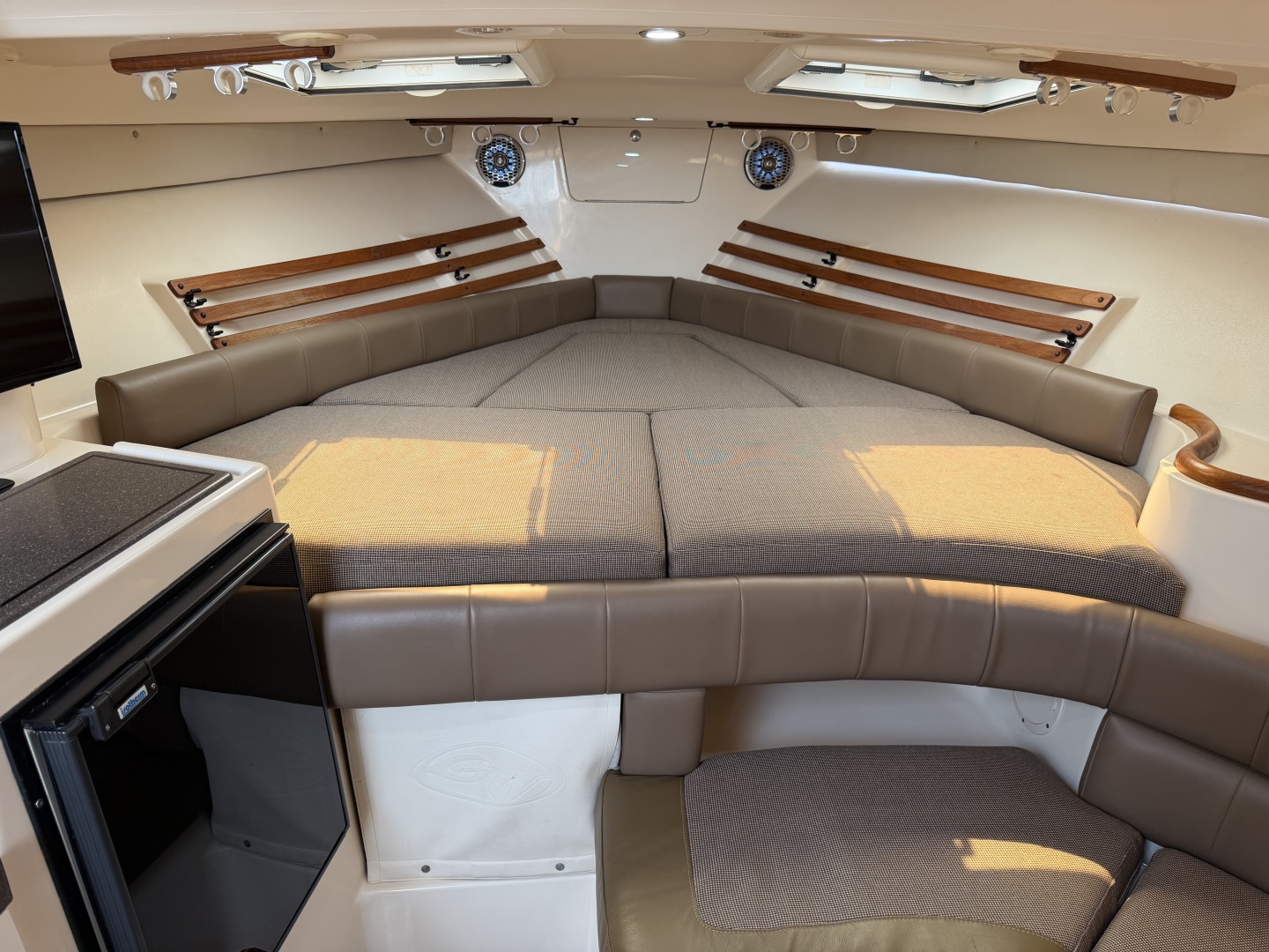 2004 Grady White Express 330 33ft Grady White Yacht For Sale
