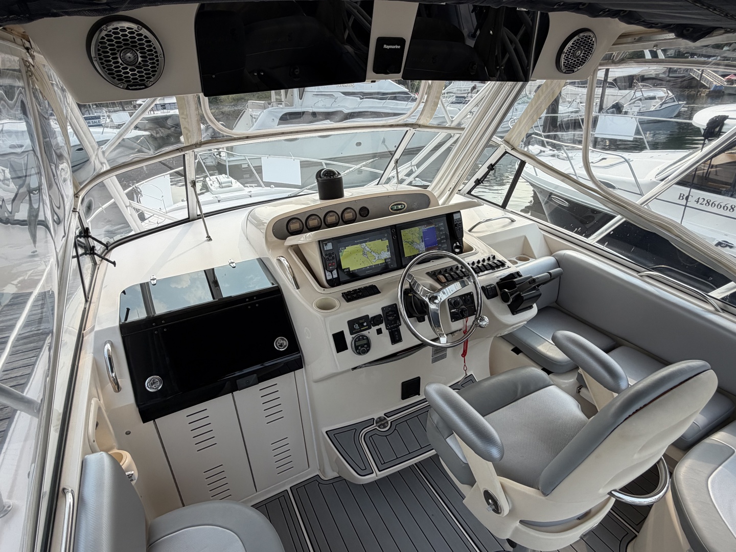 2004 Grady White Express 330 33ft Grady White Yacht For Sale