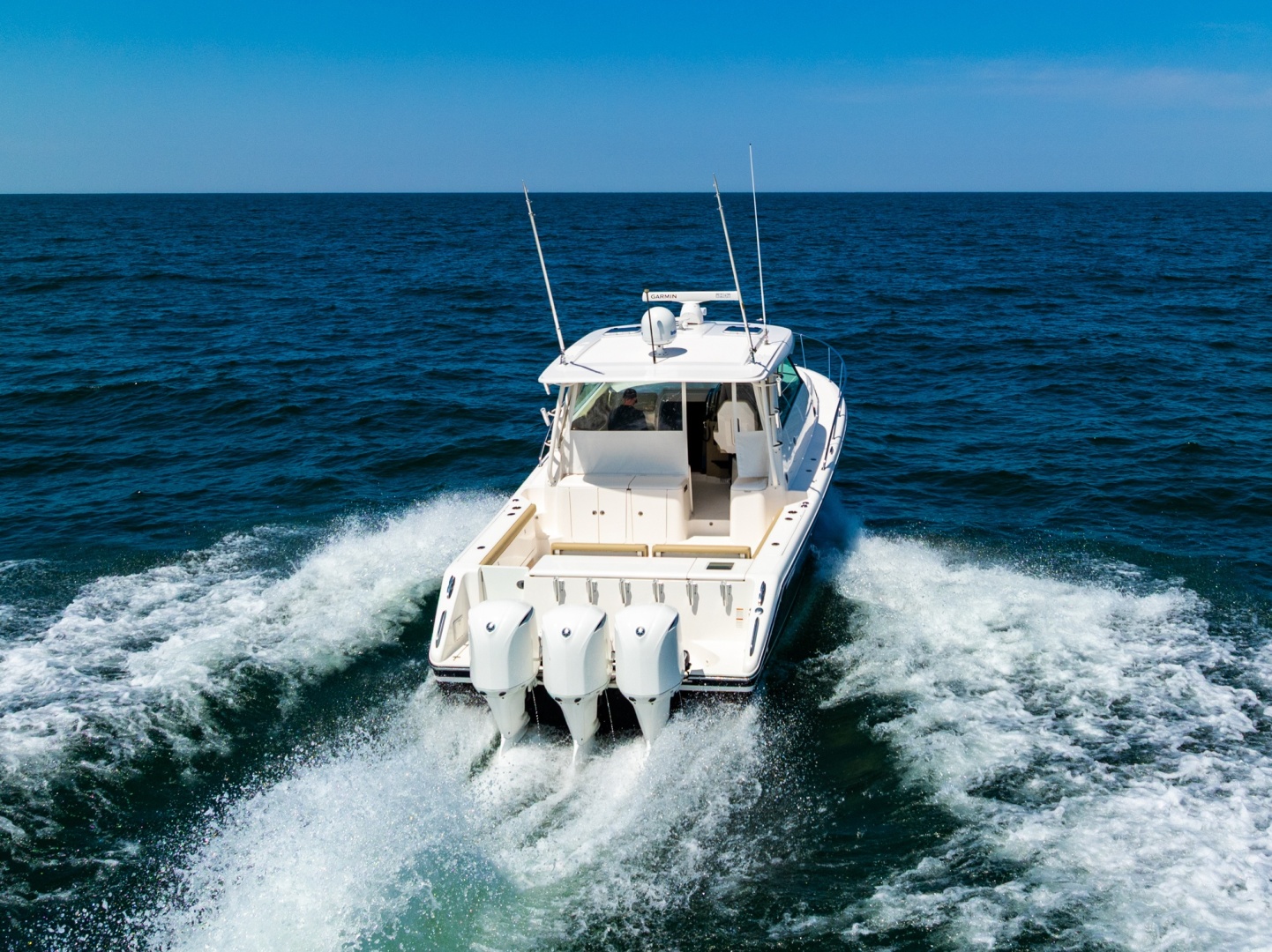 38ft Pursuit Yacht For Sale 38ft Pursuit Yacht For Sale