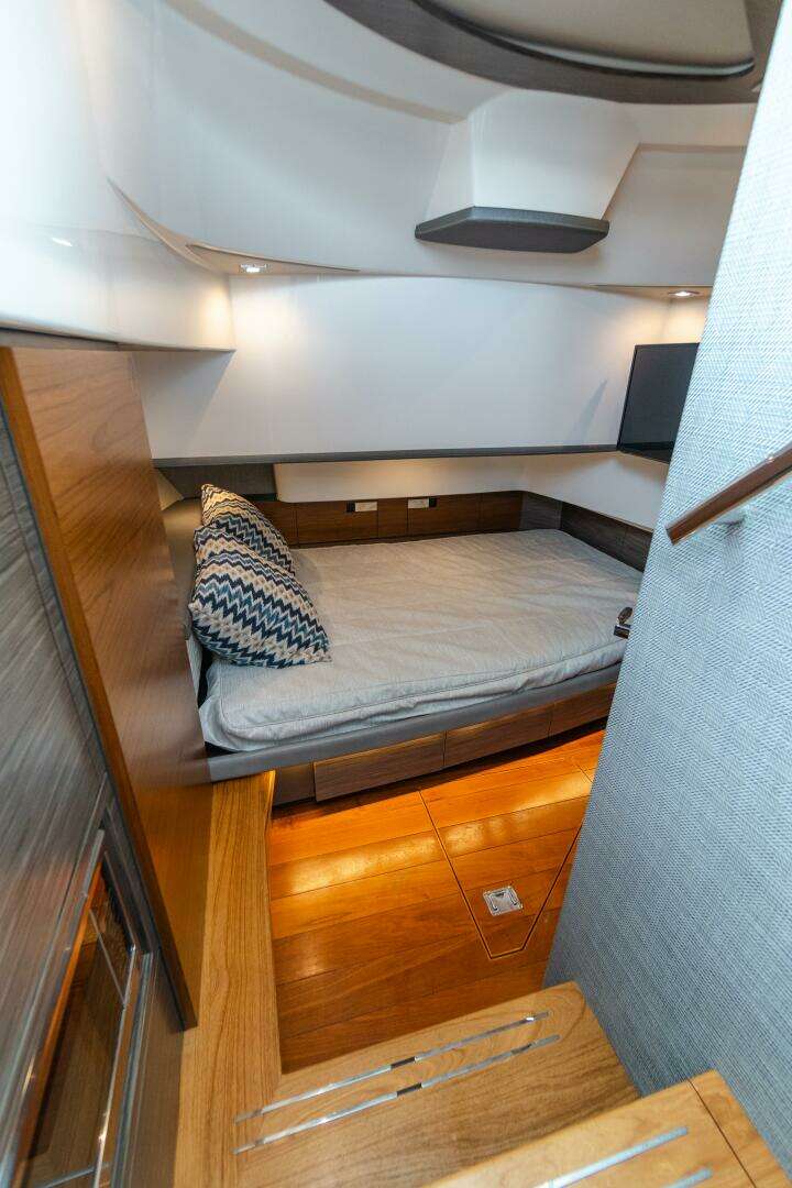 Tiara Sport 38 LS Yacht For Sale