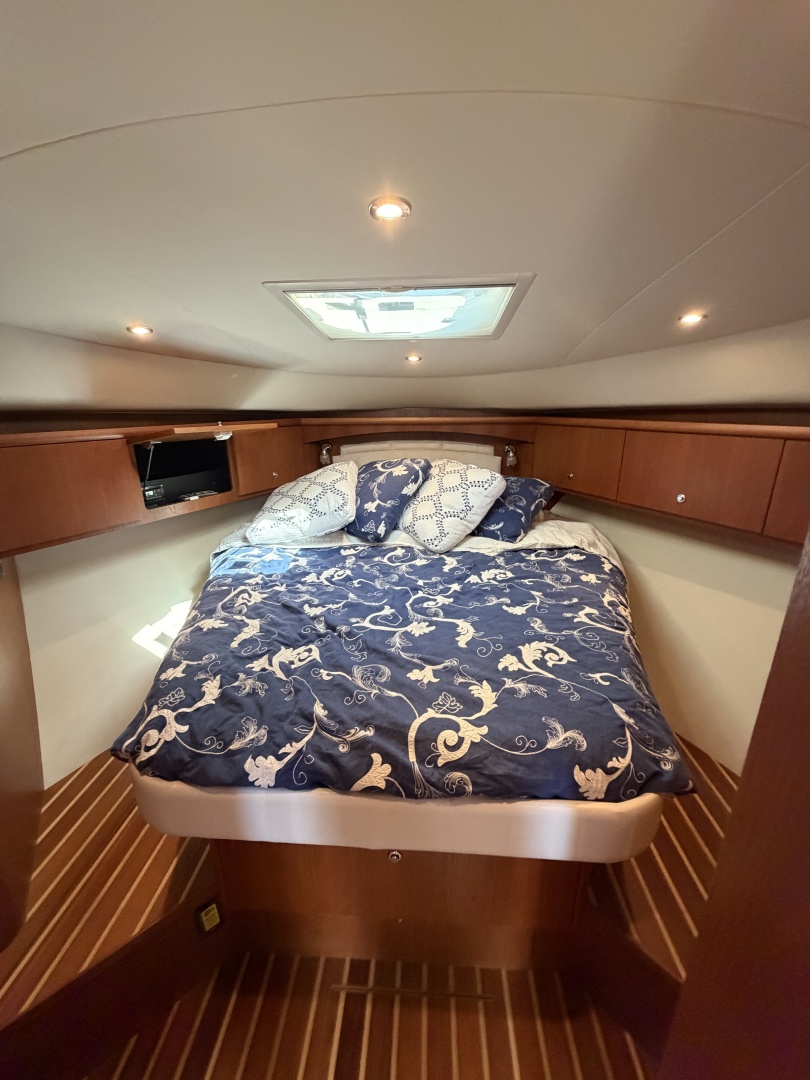 Tiara Yachts 4500 Sovran — SEPTEMBER - Photo 12