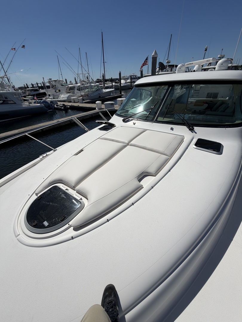 Tiara Yachts 4500 Sovran — SEPTEMBER - Photo 5