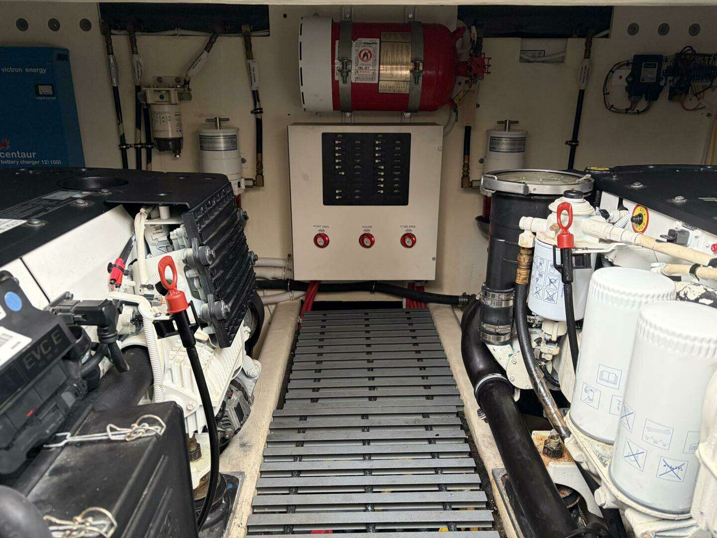 Tiara Yachts C44 Coupe Yacht For Sale