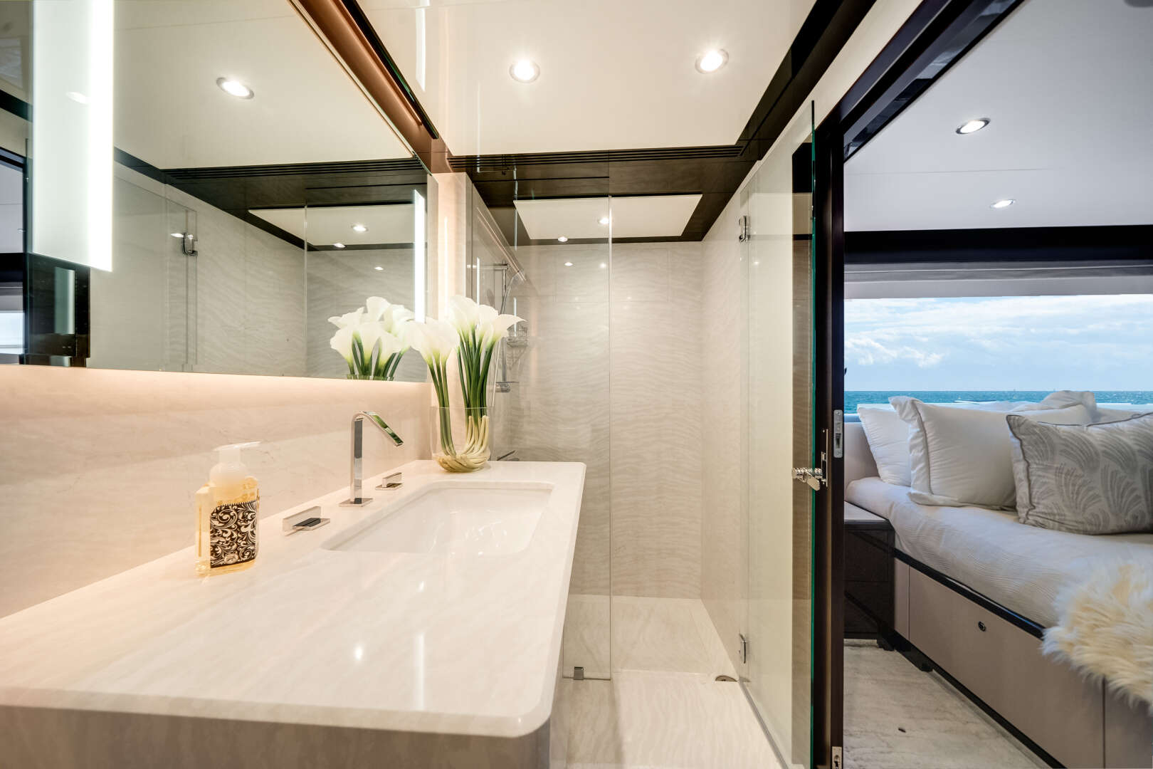 Ocean Alexander 37 L Yacht For Sale