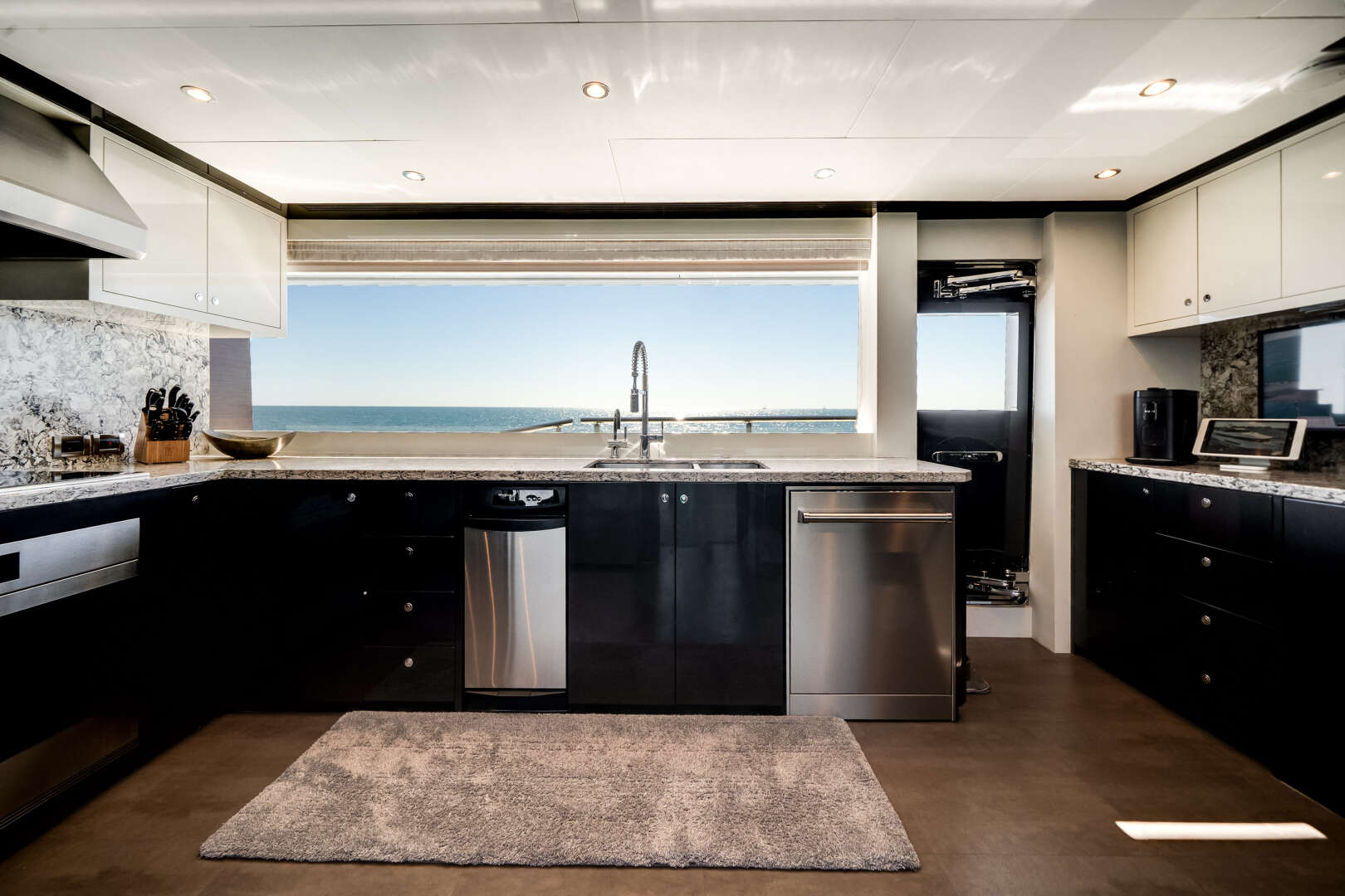 Ocean Alexander 37 L Yacht For Sale