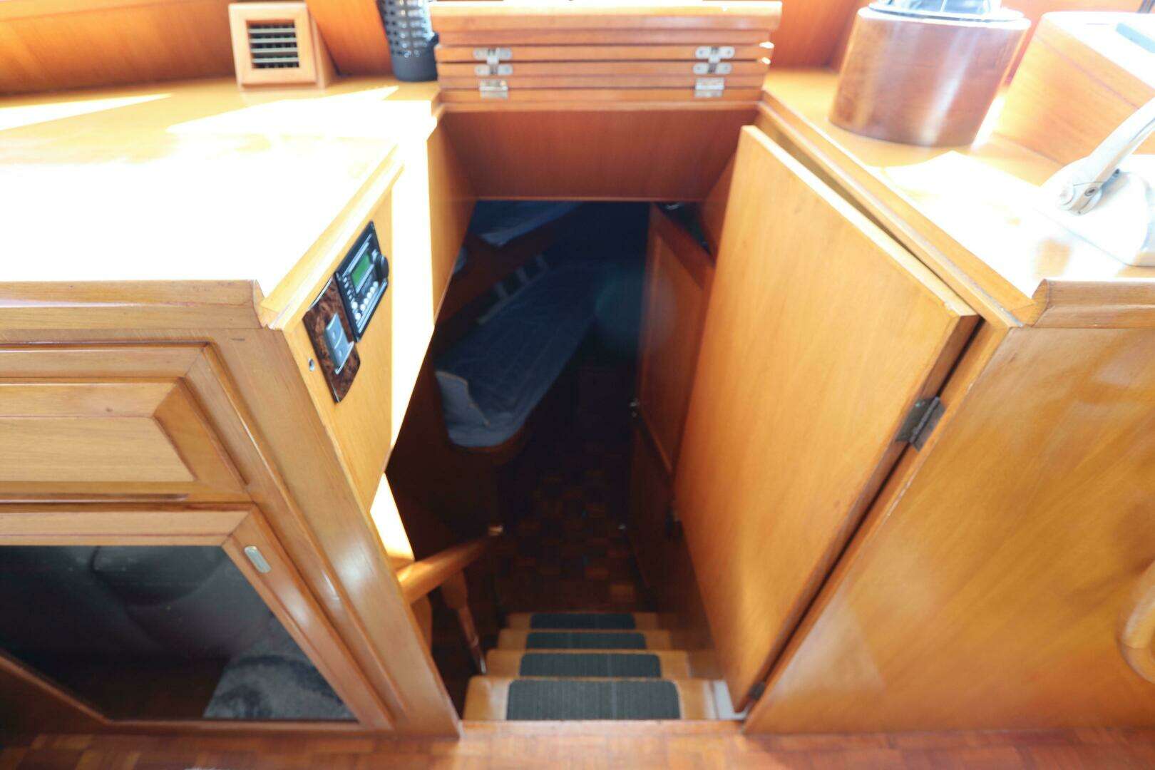 DeFever Cockpit Motor Yacht Yacht For Sale
