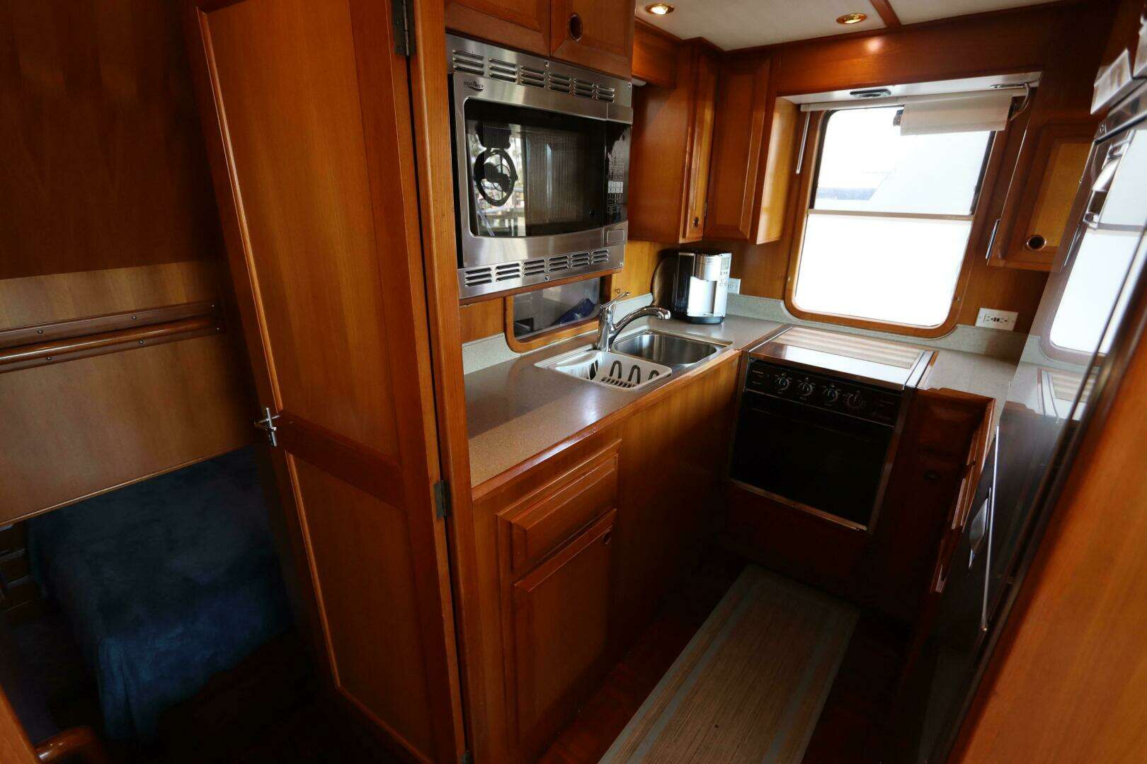 DeFever Cockpit Motor Yacht Yacht For Sale