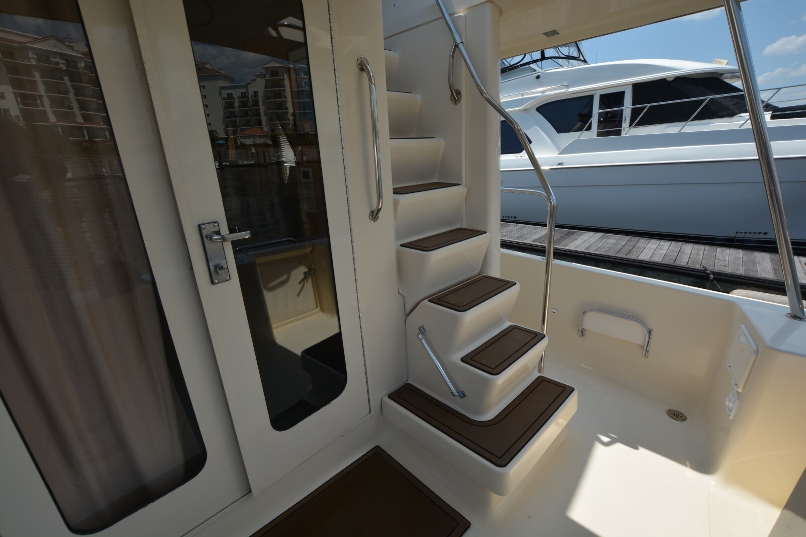 2005 Mainship 34 Trawler