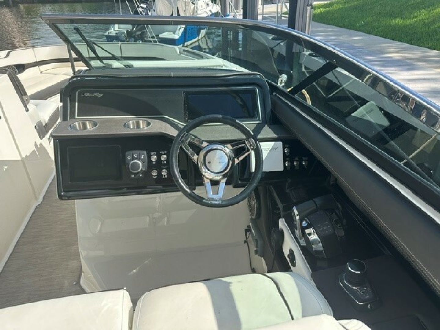 Sea Ray SLX 310 — SALES THERAPY - Photo 4