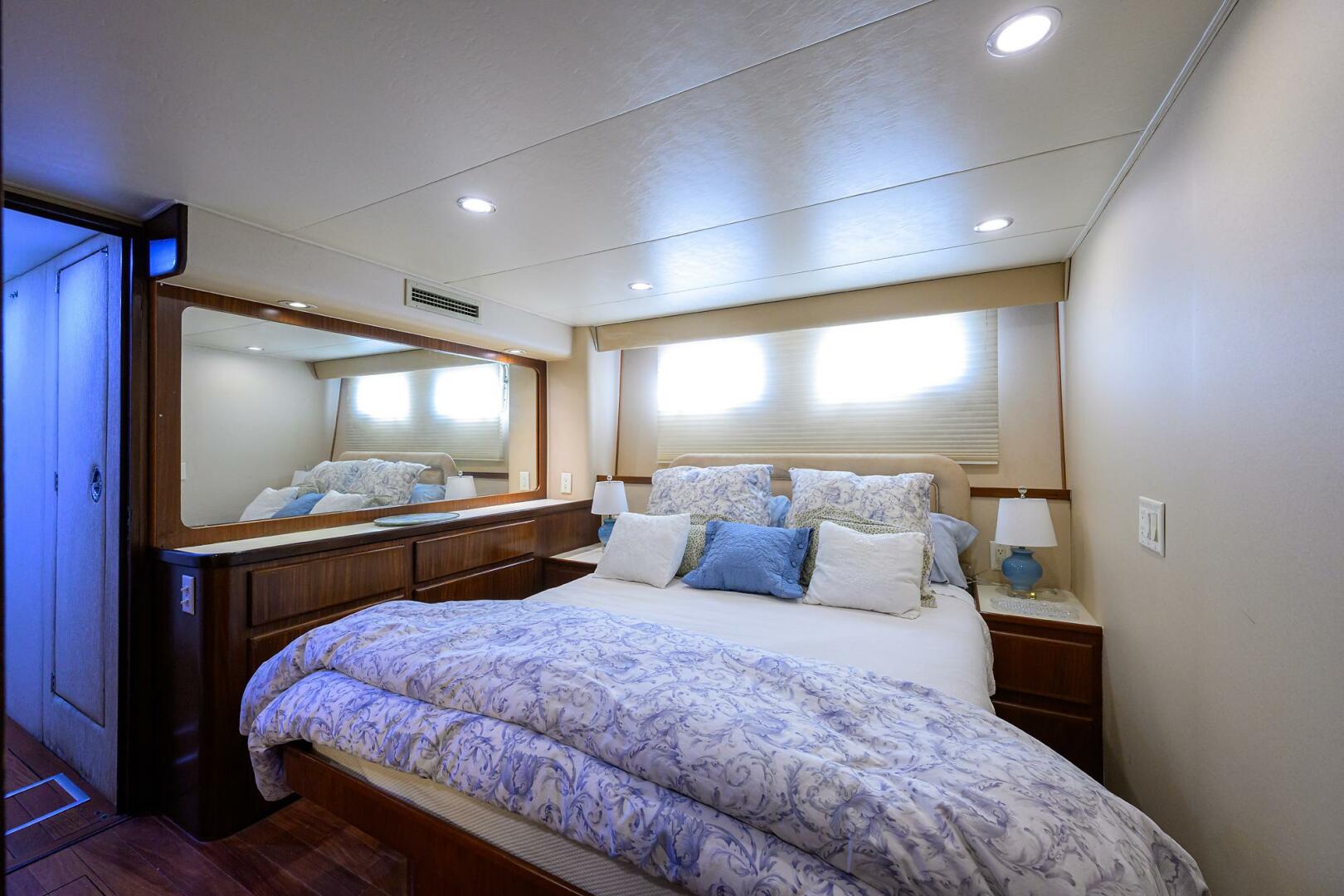 FOREVER YOUNG 78ft Hatteras Yacht For Sale