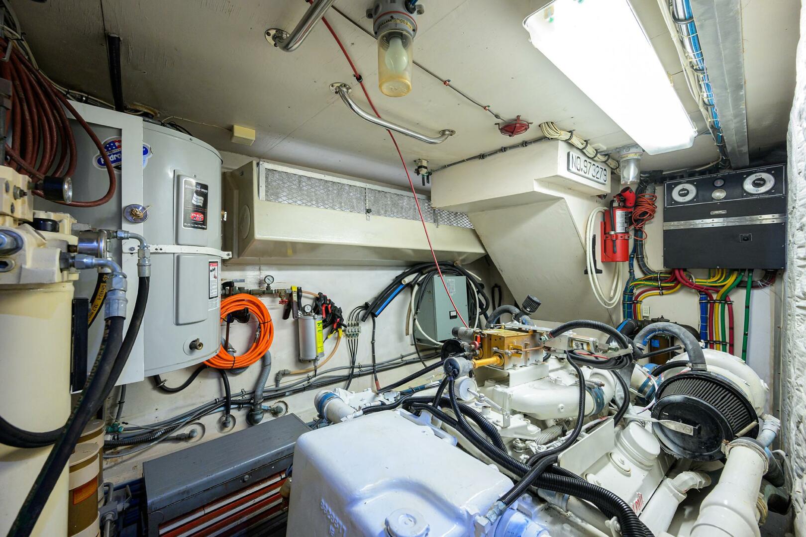 FOREVER YOUNG 78ft Hatteras Yacht For Sale