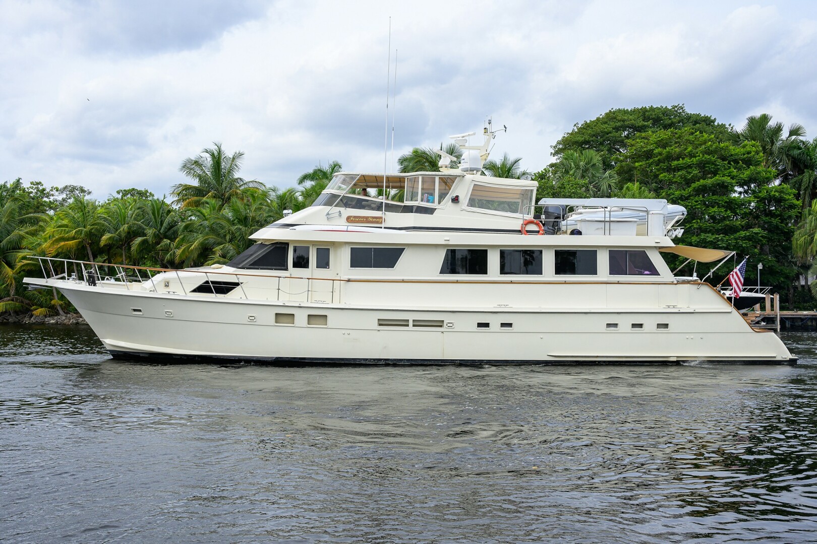 FOREVER YOUNG 78ft Hatteras Yacht For Sale