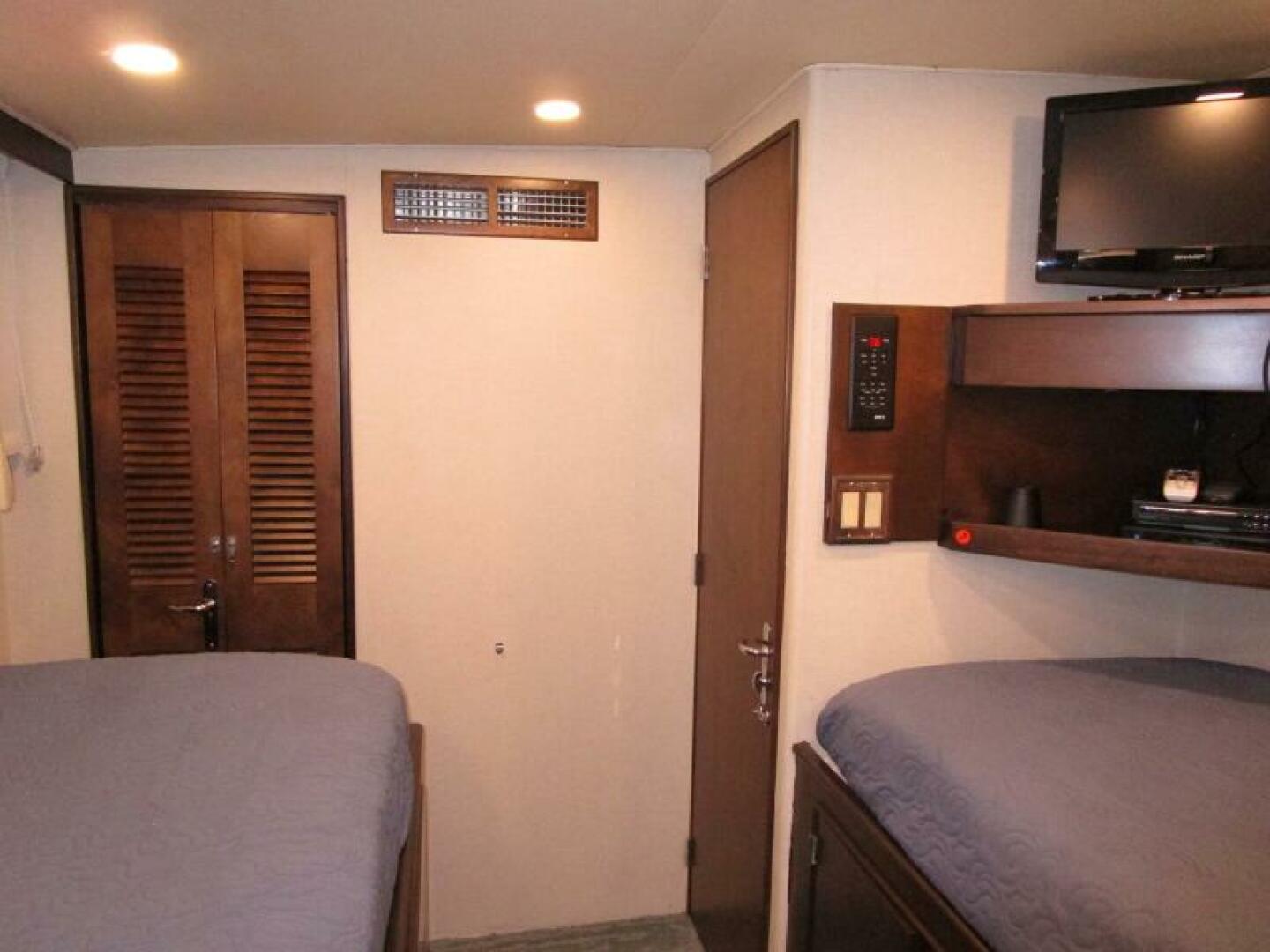 SHEPSL X 87ft Burger Yacht For Sale