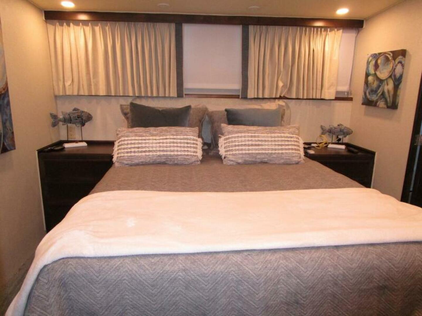 SHEPSL X 87ft Burger Yacht For Sale