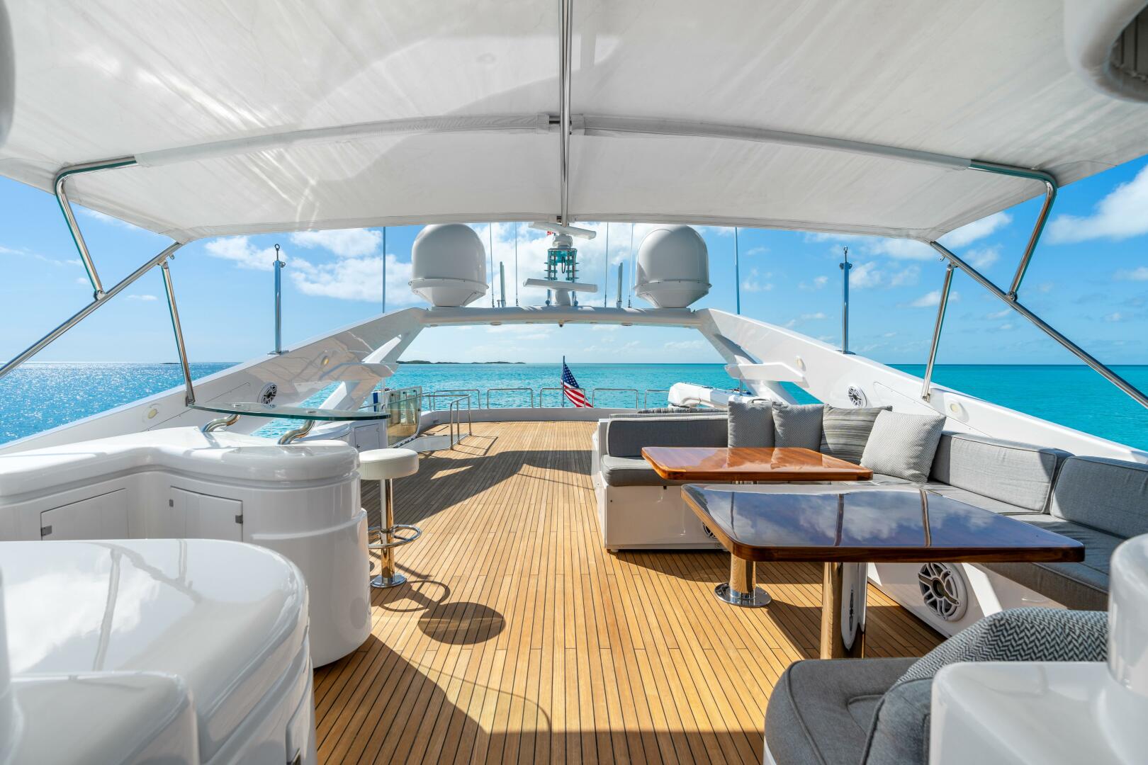 2004 Ferretti Yachts 