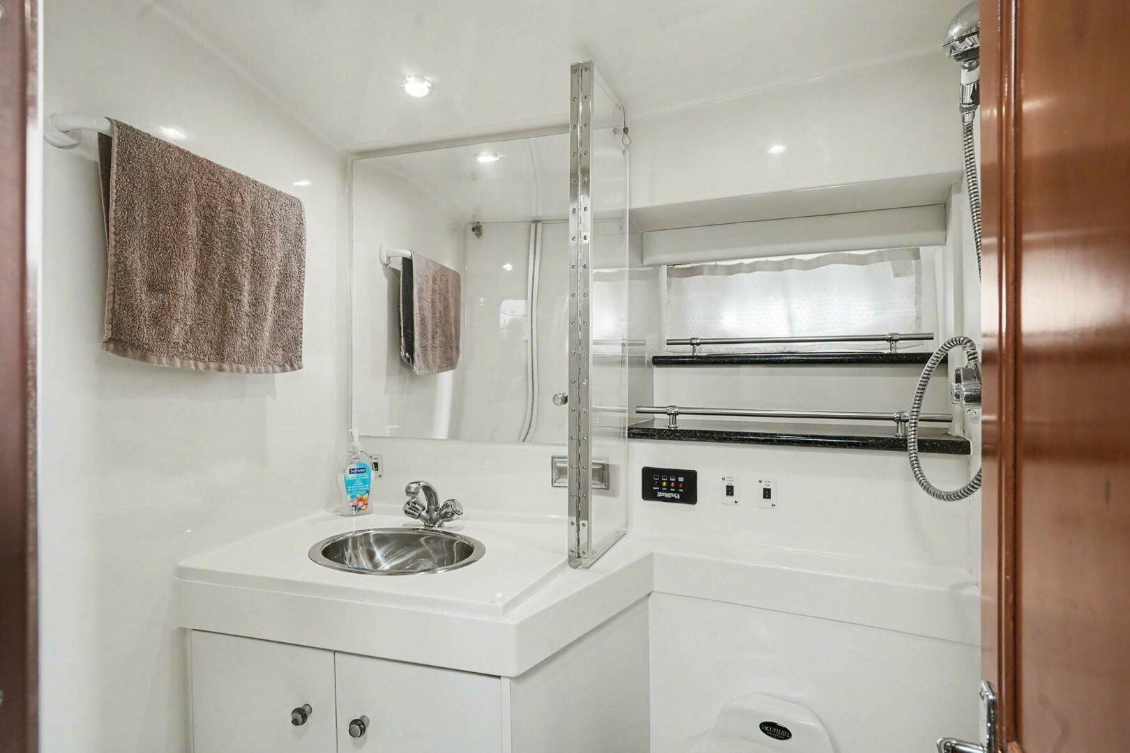 Still Not My Fault 39ft Carver Yacht For Sale Still Not My Fault 39ft Carver Yacht For Sale