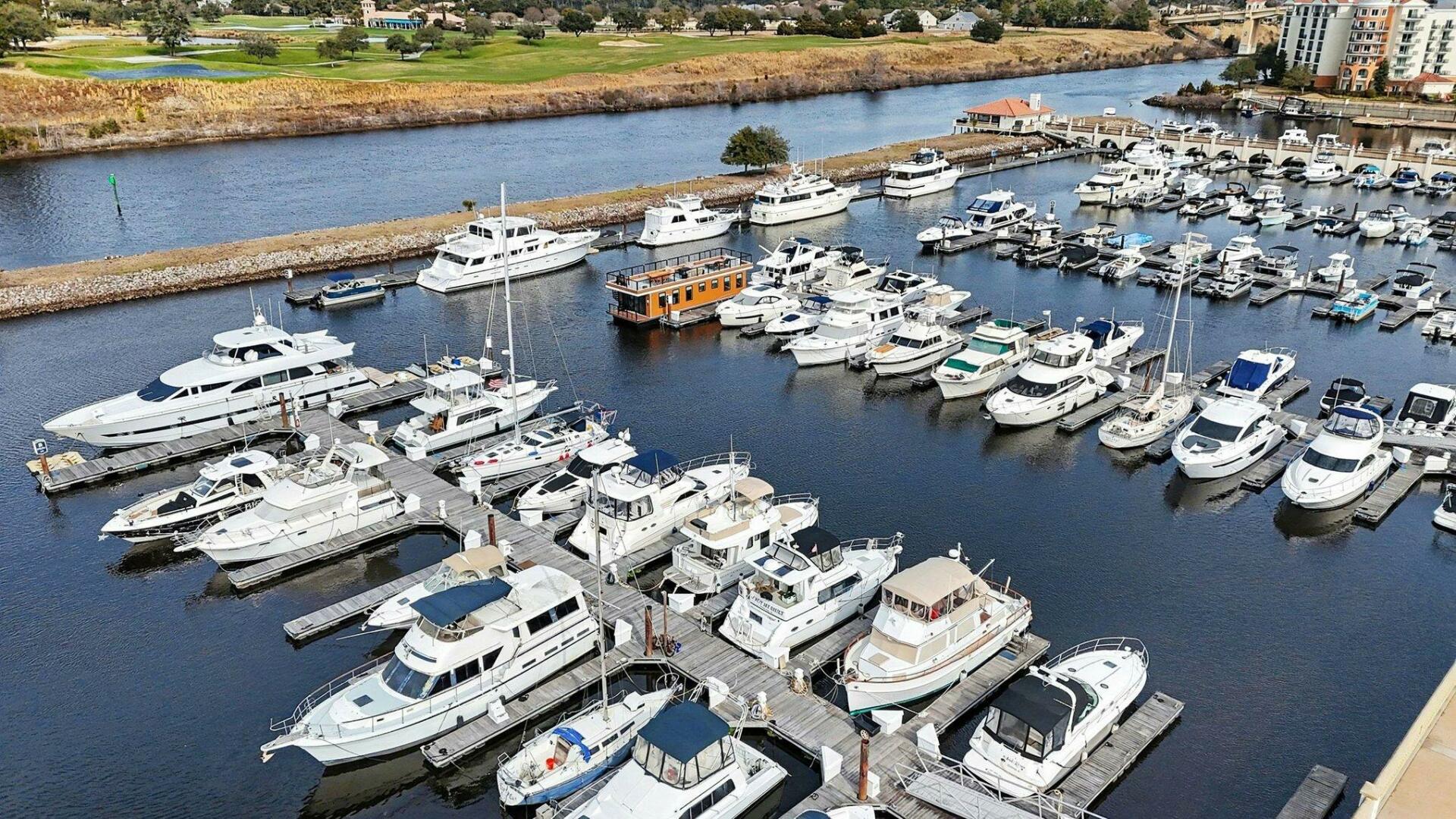 Still Not My Fault 39ft Carver Yacht For Sale Still Not My Fault 39ft Carver Yacht For Sale