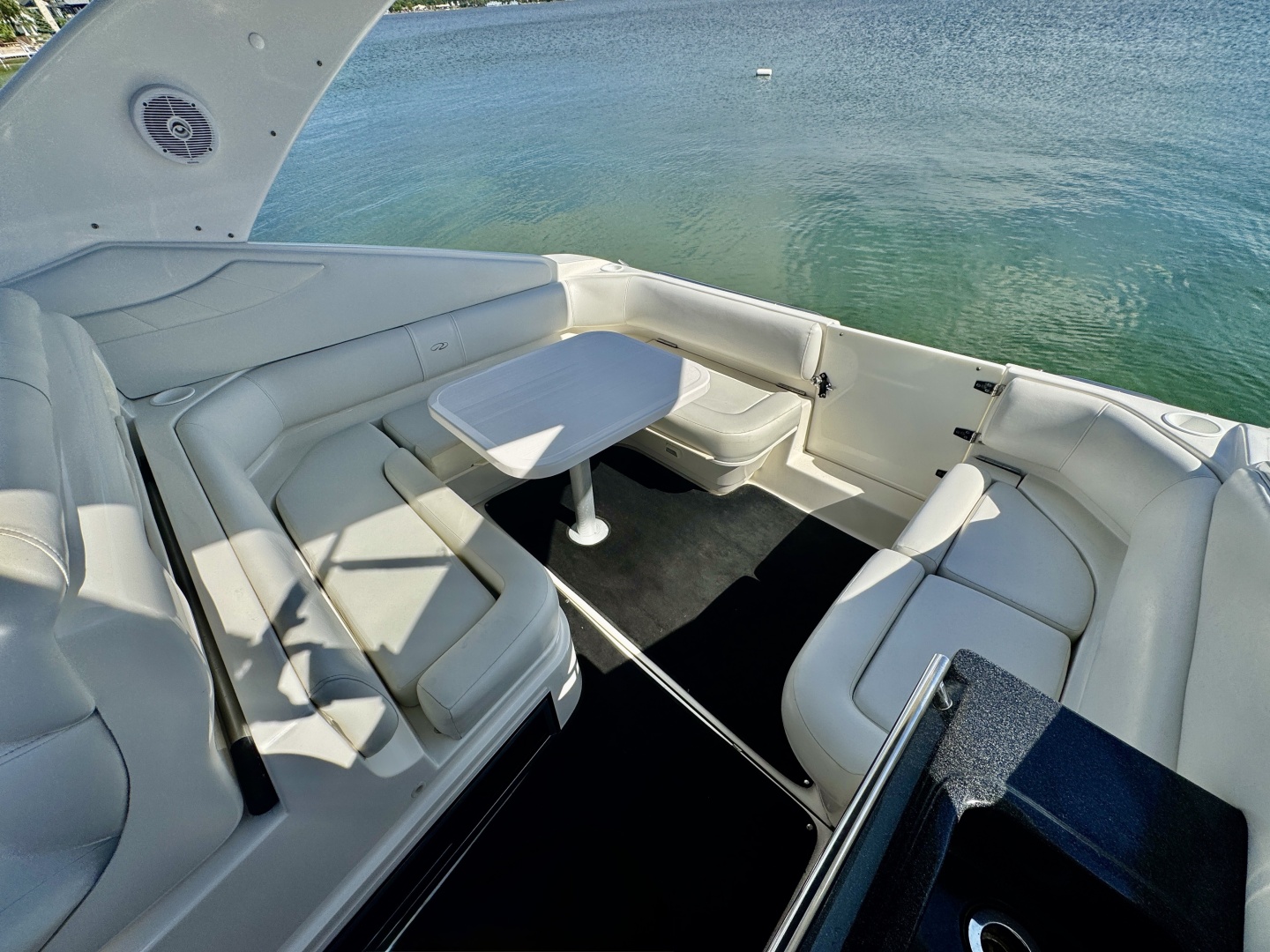 Floating Options 32ft Regal Yacht For Sale